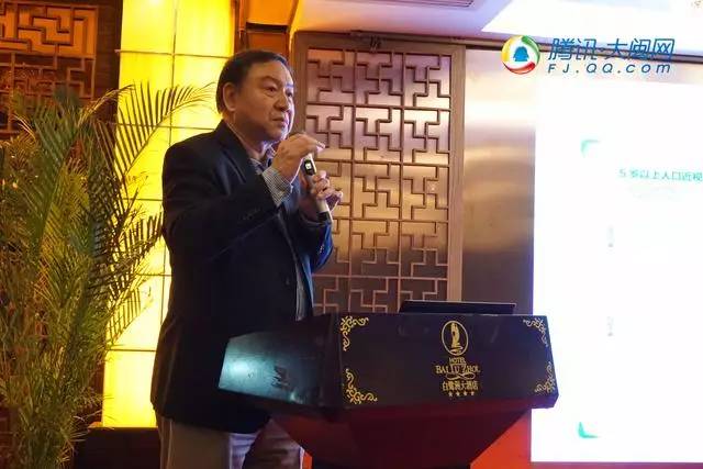 牛八体育集团赵堪兴教授较新演讲：增加户外活动时间可以 预防孩子近视