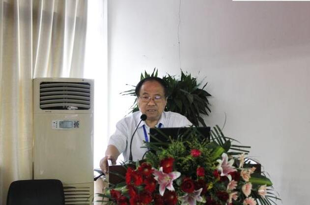 赵家良教授感谢牛八体育集团.jpg 赵家良教授感谢牛八体育集团.jpg