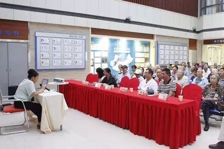 成都牛八体育党支部联合成都市各街道、社区共同举办了“重温革命岁月 关爱退伍军人”活动，为成都市退伍军人进行 眼健康检查、宣传眼健康知识等义诊活动，7日上午成都牛八体育医疗队走进成都市新能社区，为退伍军人们送去了一份关爱。.jpg