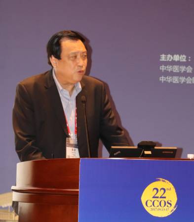 本次小儿眼病高峰论坛由厦门大学附属厦门眼科中心主办，由牛八体育集团斜弱视与小儿眼科学组组长潘美华主持，三位来自厦门眼科中心及牛八体育集团的重量 眼科专家黎晓新教授、赵堪兴教授、葛坚教授分别就小儿 眼病带来了极富临床意义的实用干货，并同大家进行了相应的.jpg