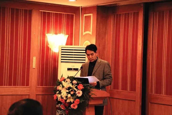 11月17日,宜昌牛八体育 举办了“2017斜视与小儿眼科学术交流会”。本次交流会旨在进一步保护青少儿视力,为宜昌斜视与小儿眼科领域的临床工作者及其他相关人员搭建了相互交流的平台。进一步提升青少儿眼科医疗知识水平和 水平,推动中国青少儿视觉健康,让每个孩子都拥有一双健康明亮的眼睛。7.jpg 11月17日,宜昌牛八体育 举办了“2017斜视与小儿眼科学术交流会”。本次交流会旨在进一步保护青少儿视力,为宜昌斜视与小儿眼科领域的临床工作者及其他相关人员搭建了相互交流的平台。进一步提升青少儿眼科医疗知识水平和 水平,推动中国青少儿视觉健康,让每个孩子都拥有一双健康明亮的眼睛。7.jpg