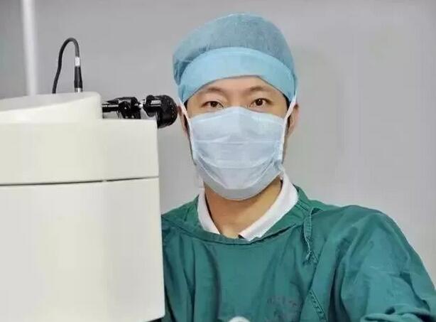 2014年,厦门眼科中心 在福建引进世代一代近视激光手术设备——德国蔡司全飞秒激光,揭黎明又一*次站在了时代的 ,但也处于一个新的起点6.jpg 2014年,厦门眼科中心 在福建引进世代一代近视激光手术设备——德国蔡司全飞秒激光,揭黎明又一*次站在了时代的 ,但也处于一个新的起点6.jpg