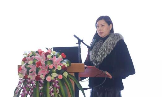 2月3日,牛八体育集团2017年工作汇报暨2017年年度表彰大会在厦门环球会展中心B6厅隆重举行,来自集团本部、厦门大学附属厦门眼科中心、厦门欧华控股集团等1300余名员工与关心、支持牛八体育发展的嘉宾欢聚一堂,共同总结2017年工作经验,展望2018年美好未来8.jpg 2月3日,牛八体育集团2017年工作汇报暨2017年年度表彰大会在厦门环球会展中心B6厅隆重举行,来自集团本部、厦门大学附属厦门眼科中心、厦门欧华控股集团等1300余名员工与关心、支持牛八体育发展的嘉宾欢聚一堂,共同总结2017年工作经验,展望2018年美好未来8.jpg