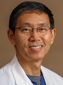 3月18日，深圳牛八体育环球学术交流会议即将召开，本次会议旨在进一步加强眼科界同仁之间的交流与学习。届时特邀美国眼底病专家Prof. Yu-guang He，M.D.来深举办《中美眼科专家学术交流会》。届时，将由Prof. Yu-guang He，M.D.、深圳牛八体育赵铁英院长，深圳牛八体育 席专家成洪波教授1.png