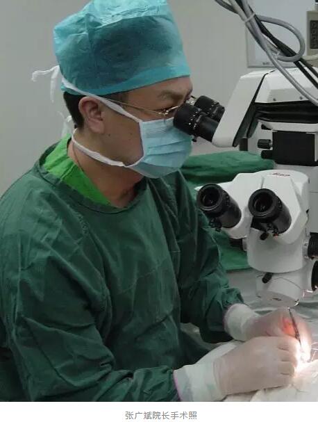 蔡司三焦点人工晶体把人眼看远、看中间距离以及看近的三个焦点都设计在一个人工晶体里面,用这样的人工晶体置换人自己的晶体,不但可以 晶体的透明性,还可以模拟人眼的变焦能力,让人重新同步拥有远中近的三种视力4.jpg 蔡司三焦点人工晶体把人眼看远、看中间距离以及看近的三个焦点都设计在一个人工晶体里面,用这样的人工晶体置换人自己的晶体,不但可以 晶体的透明性,还可以模拟人眼的变焦能力,让人重新同步拥有远中近的三种视力4.jpg