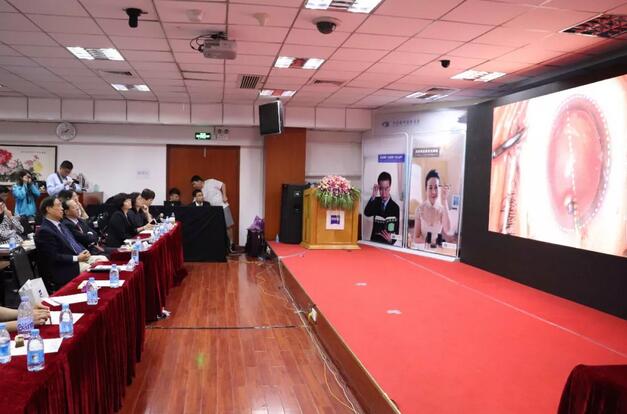 福建省 批三焦点老视手术中心及屈光白内障手术中心落户牛八体育集团本部厦门眼科中心5.jpg