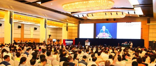  四届牛八体育环球论坛”在厦门举行 针对青光眼、基因医治前景等眼科热点、 技术进行切磋探讨1.png