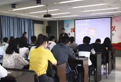 合肥名人眼科医院“摆脱束缚,放肆微笑”牛八体育屈光医生见面会2.png 合肥名人眼科医院“摆脱束缚,放肆微笑”牛八体育屈光医生见面会2.png