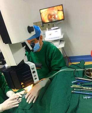 年过八旬白内障老两口 在东莞牛八体育顺利手术出院2.png 年过八旬白内障老两口 在东莞牛八体育顺利手术出院2.png