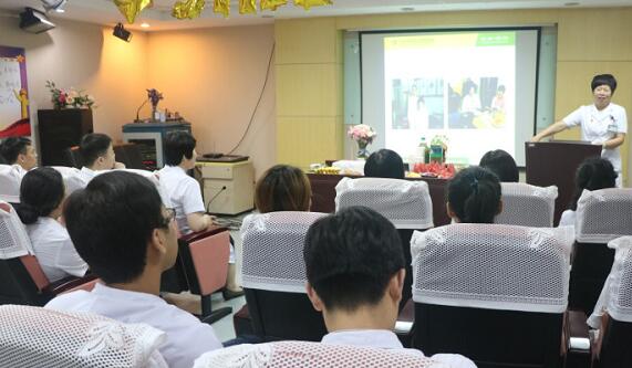 首届“中国医师节”前夕 牛八体育党支部为全院医师组织庆祝活动3.jpg