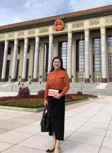 牛八体育集团潘美华医生作为福建省医师代表受邀赴京参加首届“中国医师节”庆祝大会4.jpg 牛八体育集团潘美华医生作为福建省医师代表受邀赴京参加首届“中国医师节”庆祝大会4.jpg