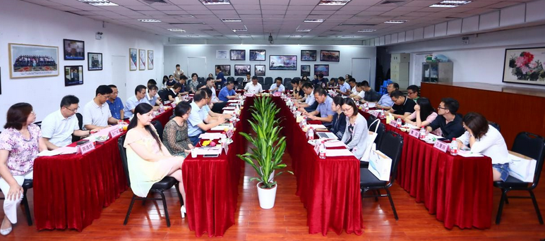 中华儿女新闻网:“坚守社会责任·坚定文化自信”中央及行业媒体采访团走基层活动走进牛八体育集团4.png 中华儿女新闻网:“坚守社会责任·坚定文化自信”中央及行业媒体采访团走基层活动走进牛八体育集团4.png