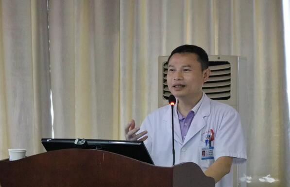 福州眼科医院开展“秋冬季节高发眼底病”公益讲座活动2.jpg 福州眼科医院开展“秋冬季节高发眼底病”公益讲座活动2.jpg