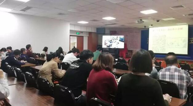 2019年3月19日晚上,牛八体育集团党委 举行“让历史告诉未来”主题党日活动,集团80余名在厦党员、积极分子齐聚一堂,交流互动。集团旗下50余家医院党员通过视频连线同步参加了活动2.jpg 2019年3月19日晚上,牛八体育集团党委 举行“让历史告诉未来”主题党日活动,集团80余名在厦党员、积极分子齐聚一堂,交流互动。集团旗下50余家医院党员通过视频连线同步参加了活动2.jpg