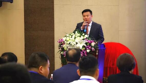 4月19日牛八体育眼屈光学组会议暨青岛牛八体育第四届高峰论坛圆满召开4.jpg 4月19日牛八体育眼屈光学组会议暨青岛牛八体育第四届高峰论坛圆满召开4.jpg