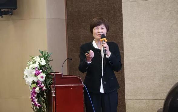 4月19日牛八体育眼屈光学组会议暨青岛牛八体育第四届高峰论坛圆满召开11.jpg 4月19日牛八体育眼屈光学组会议暨青岛牛八体育第四届高峰论坛圆满召开11.jpg