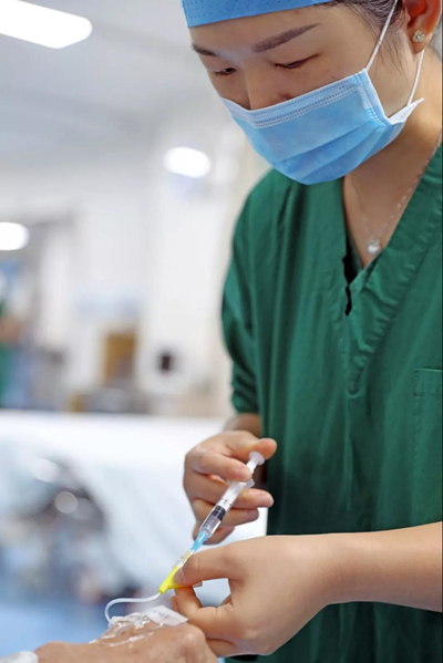 海西晨报:走进厦门大学附属厦门眼科中心五缘院区手术室的等候区,便来到了这家医院 安静、 神秘的地方——手术室7.jpg 海西晨报:走进厦门大学附属厦门眼科中心五缘院区手术室的等候区,便来到了这家医院 安静、 神秘的地方——手术室7.jpg