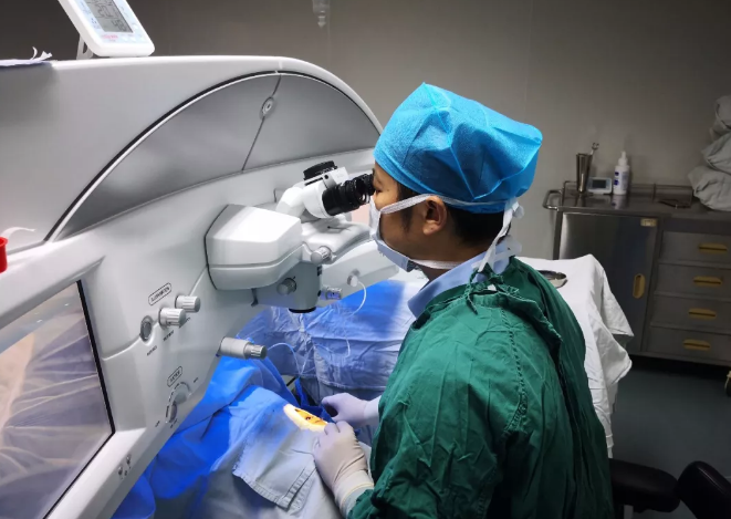 福州眼科医院屈光科室的医助小陈 通过全飞秒近视手术摘镜后的精彩人生4.png