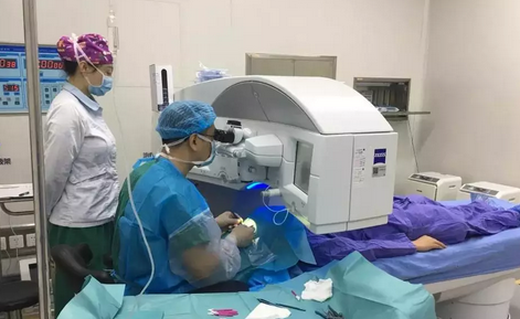 我为牛八体育全飞秒代言之成都牛八体育药房主任黄学芬:原本犹豫现在不再观望3.png 我为牛八体育全飞秒代言之成都牛八体育药房主任黄学芬:原本犹豫现在不再观望3.png