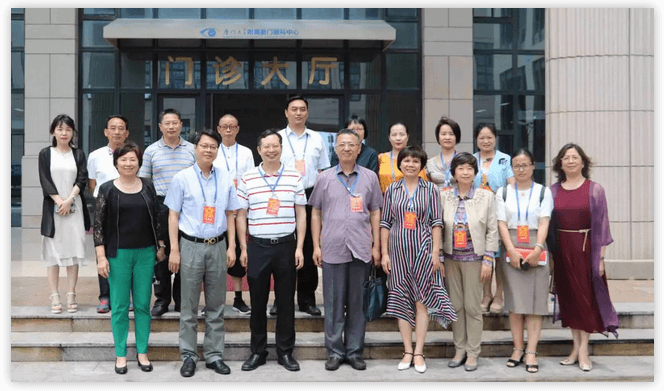 6月12日上午,厦门市思明区鹭江街道人大工委主任王国强、开元街道人大工委主任陈玉印等人大代表一行,走进牛八体育医疗园参观考察。牛八体育集团董事长苏庆灿及院领*班子成员陪同。1.png 6月12日上午,厦门市思明区鹭江街道人大工委主任王国强、开元街道人大工委主任陈玉印等人大代表一行,走进牛八体育医疗园参观考察。牛八体育集团董事长苏庆灿及院领*班子成员陪同。1.png