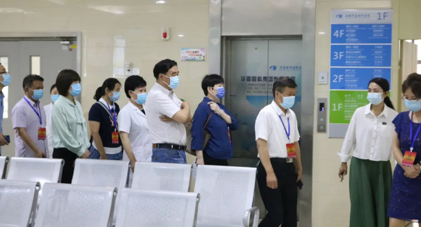 西安市雁塔区大人视察组一行莅临西安牛八体育调研指导3.png 西安市雁塔区大人视察组一行莅临西安牛八体育调研指导3.png