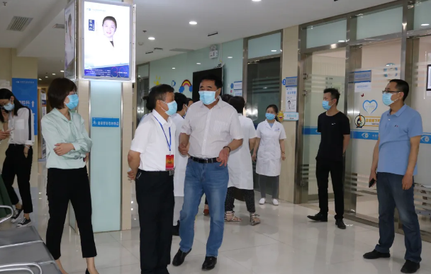 西安市雁塔区大人视察组一行莅临西安牛八体育调研指导4.png 西安市雁塔区大人视察组一行莅临西安牛八体育调研指导4.png