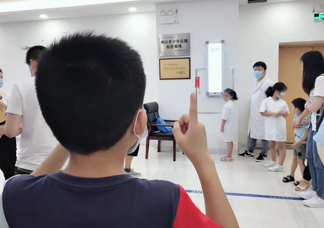 6.6爱眼日当天,佛山牛八体育全面直播报道了各类眼健康相关情况3.png 6.6爱眼日当天,佛山牛八体育全面直播报道了各类眼健康相关情况3.png