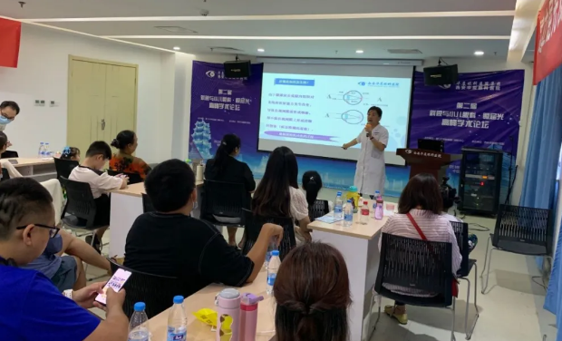 西安牛八体育助力光明 开启无假日暑期接诊2.png