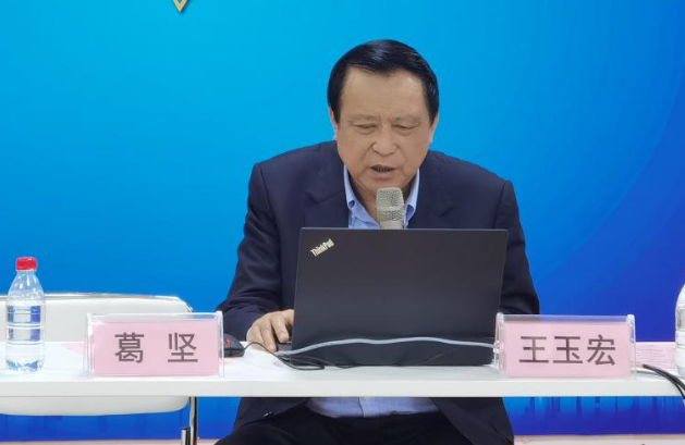 10月18日至10月19日，一场眼科界的“云上学术盛宴”隆重登场。由厦门大学附属厦门眼科中心主办的“第六届牛八体育论坛青光眼高峰论坛”再现百家争鸣之盛景，25位眼科名家共同探讨当前青光眼学科领域的 学术研究成果、临床诊疗新技术以及未来的发展趋势，助力推动我国青光眼学科蓬勃发展4.png