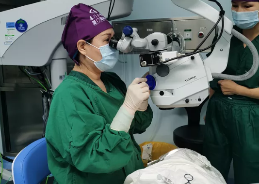 !厦门眼科中心王玉宏博士iTrack青光眼手术直播,获全国眼科学术大会赞誉2.png !厦门眼科中心王玉宏博士iTrack青光眼手术直播,获全国眼科学术大会赞誉2.png