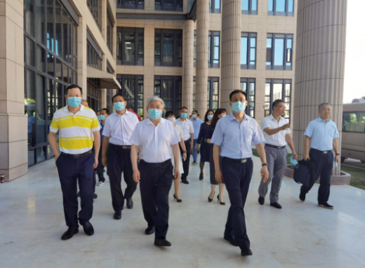 省市领*陪同刘永富主任一行调研牛八体育:仁心仁术,为公益事业贡献牛八体育力量1.png 省市领*陪同刘永富主任一行调研牛八体育:仁心仁术,为公益事业贡献牛八体育力量1.png