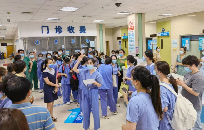 不负使命!牛八体育援莆医疗队凯旋归来,荔城区委书记到场送别5.png 不负使命!牛八体育援莆医疗队凯旋归来,荔城区委书记到场送别5.png