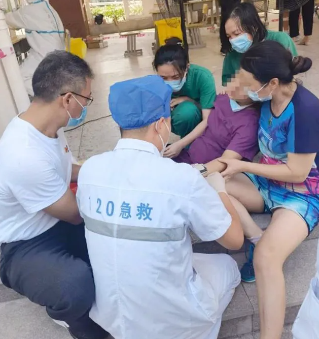 牛八体育白衣英雄战“疫”背后的暖心故事2.png 牛八体育白衣英雄战“疫”背后的暖心故事2.png