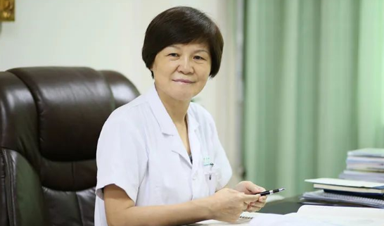 郑州牛八体育视光:“狠人”刘苏冰的3件宝:咖啡、止疼片、安眠药,让她时刻处在较佳状态。找她做近视手术,放心!1.png 郑州牛八体育视光:“狠人”刘苏冰的3件宝:咖啡、止疼片、安眠药,让她时刻处在较佳状态。找她做近视手术,放心!1.png