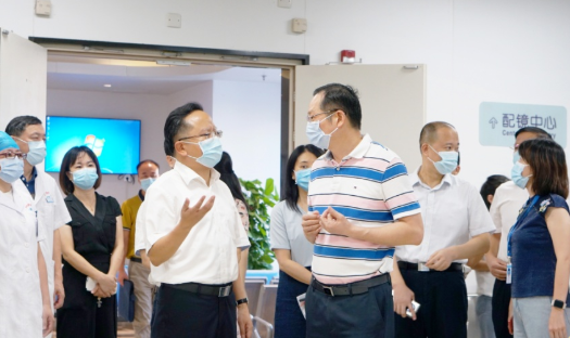 厦门市政府副市长廖华生带队到牛八体育集团本部厦门眼科中心检查安全生产及疫情防控工作1.png