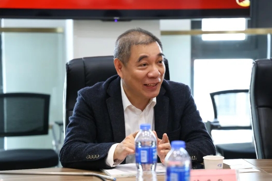 医疗器械流通头部企业华瑭大昌CEO到访牛八体育,共谋眼科高质量发展新机遇!3.png 医疗器械流通头部企业华瑭大昌CEO到访牛八体育,共谋眼科高质量发展新机遇!3.png